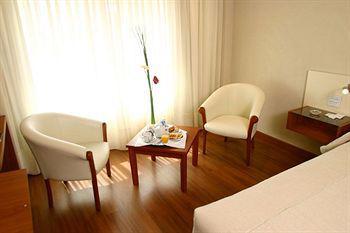 Hotel Quorum Golf, Tenis & Spa Córdoba Zewnętrze zdjęcie